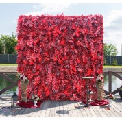 Outdoor Wall Backdrop For A Wedding Cake