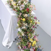 Flower Decorations On Barn Doors For Wedding