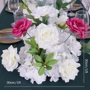 Christmas Table Setting Flowers