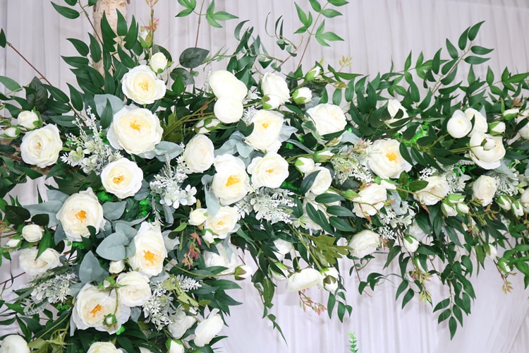 hindu wedding putting flower garland7