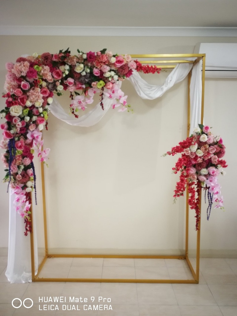 Floral Wire Basket Decorations