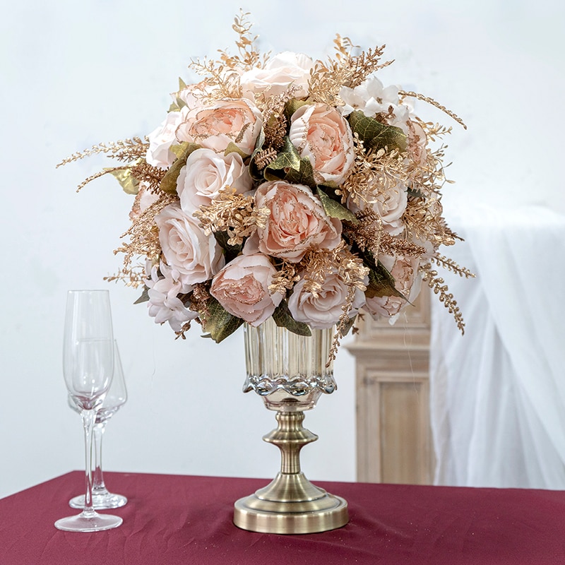 sweetheart table flowers blue hydrangeas7