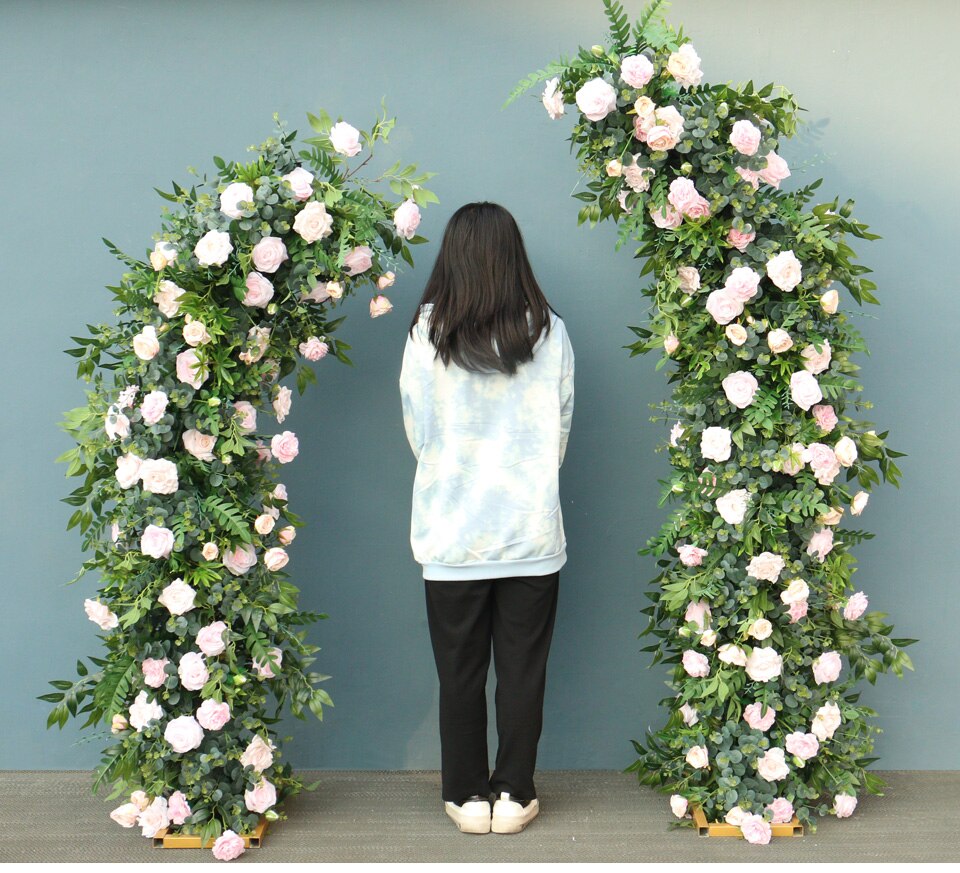 red and white wedding backdrop10