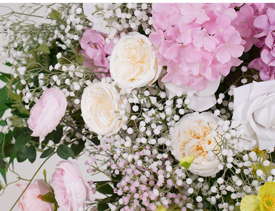 flower wall with fairy lights4