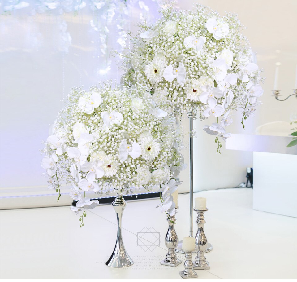 elegant ritzy beach wedding cereminy decor