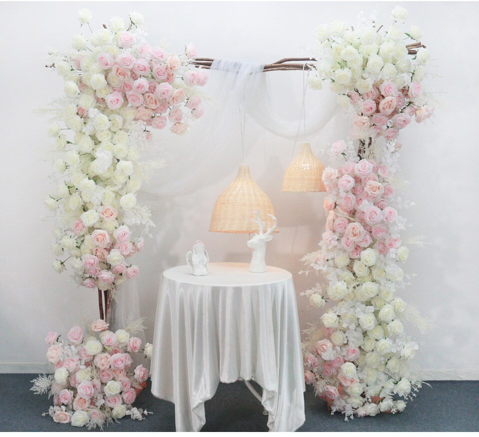 flower arrangement on wedding tables7