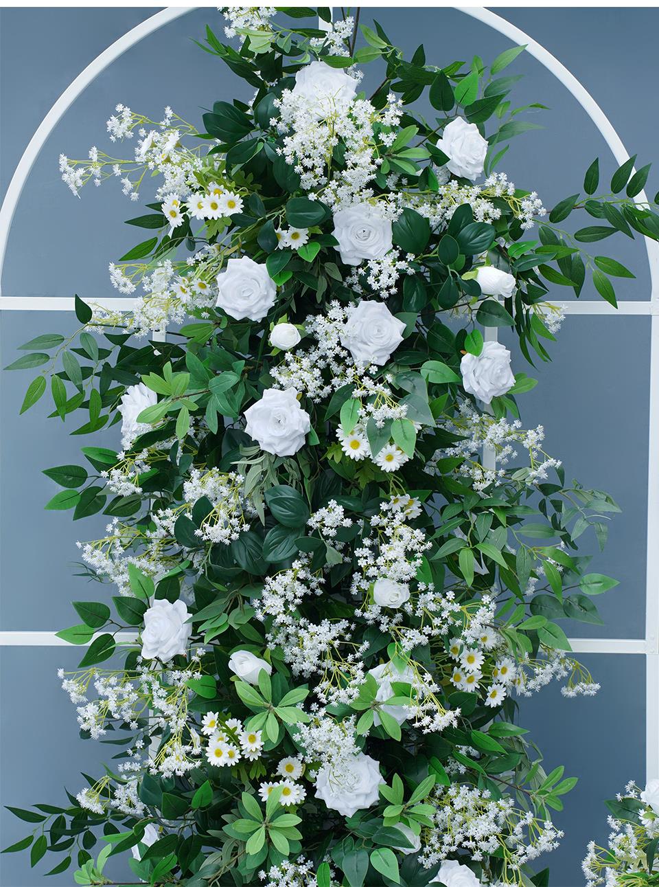 white table runner with red glitter7