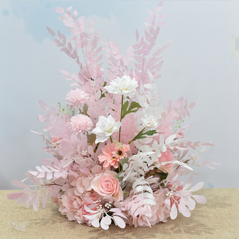 flower arrangement with shell display centerpiece