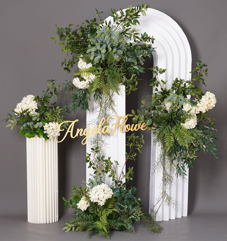 flower arrangement with crystal cross3