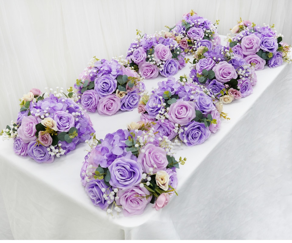 red white and silver wedding decorations4