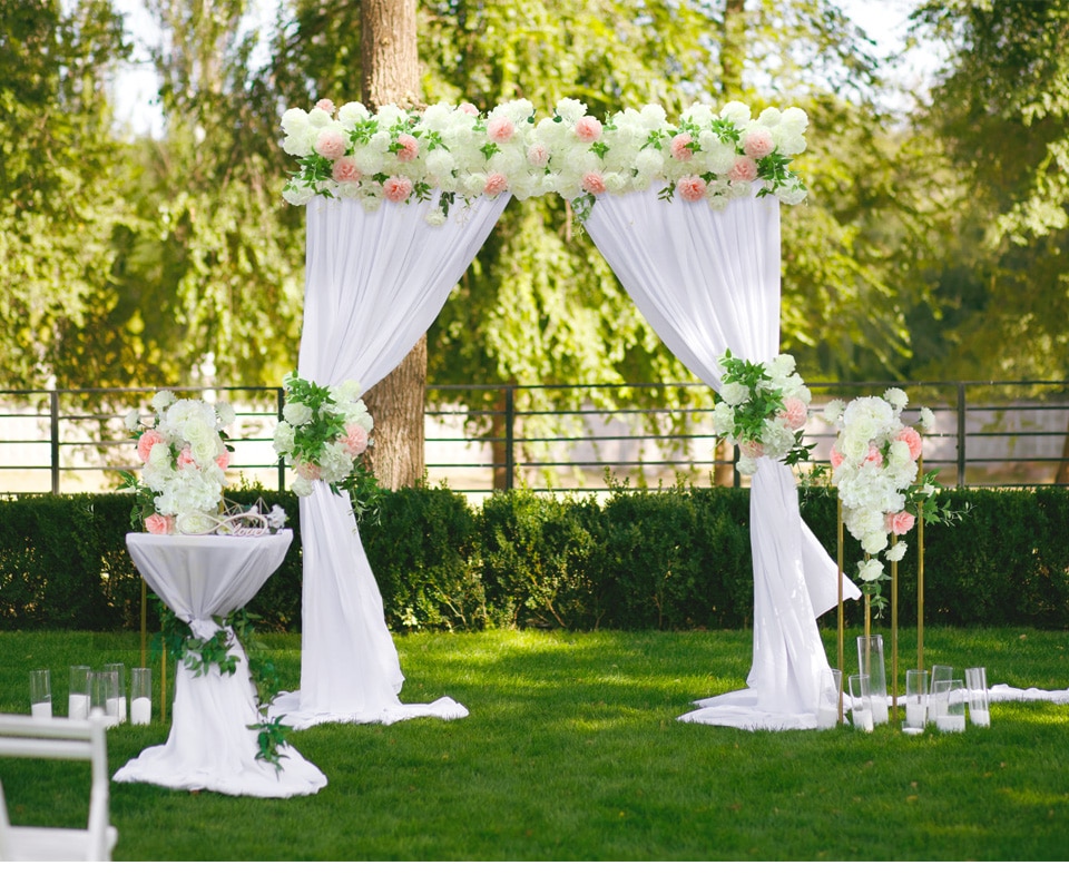 white rose table runner